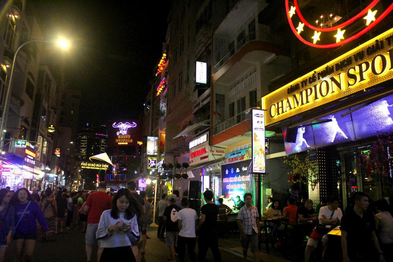 بيت شباب Aloha Saigon (Adults Only) مدينة هوشي منه المظهر الخارجي الصورة